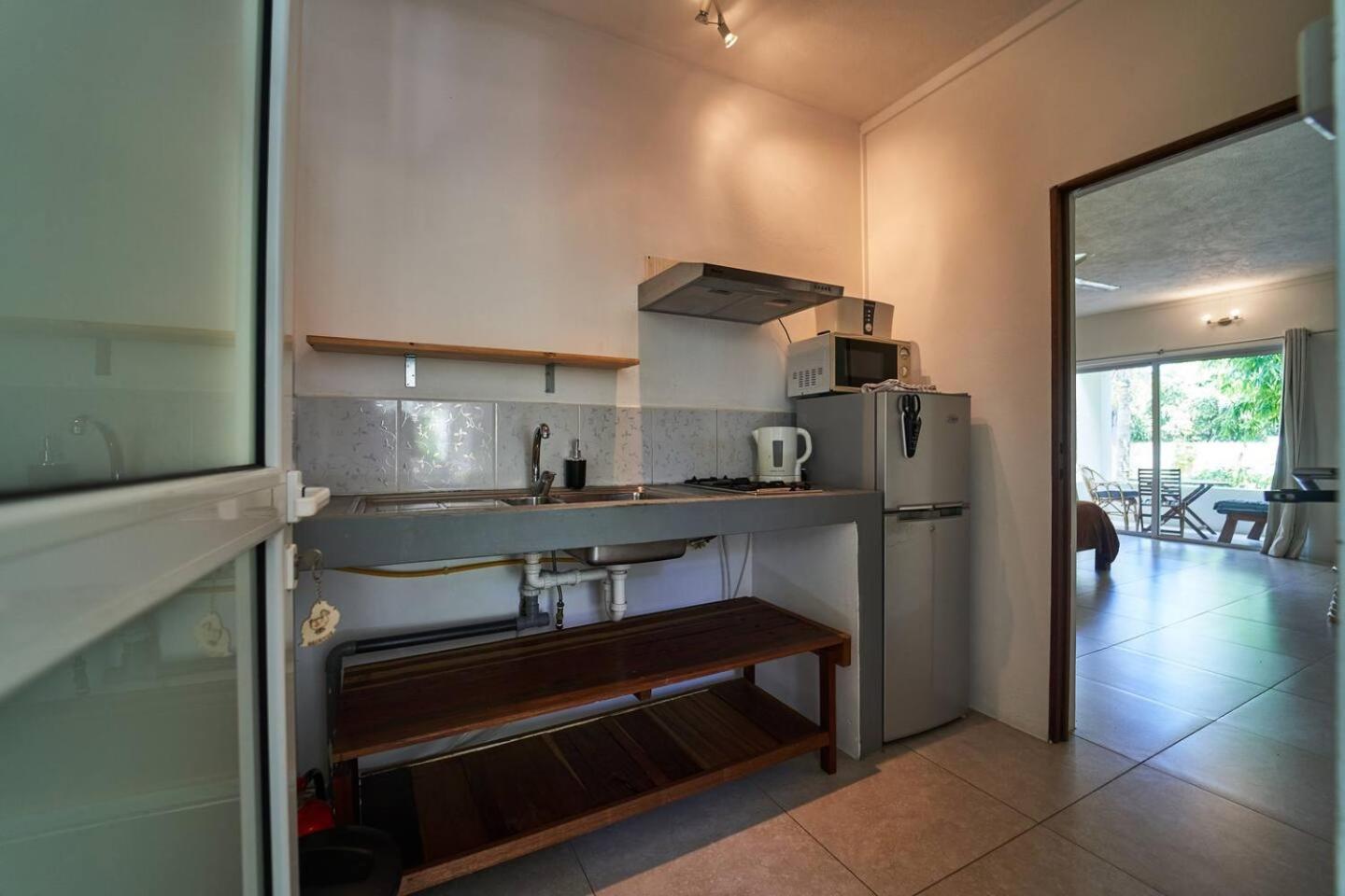 Loukaz -Entire Rental Units W Panoramic Rooftop Coteau Raffin Exterior photo